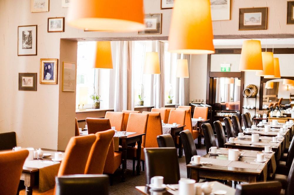 Parkhotel Krone Hotel